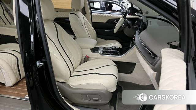 Kia Carnival 4th generation 2022 Черный из Кореи, фото 2