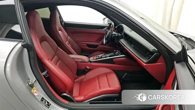 Porsche 911(992) 2020 Серебряный из Кореи, фото 2