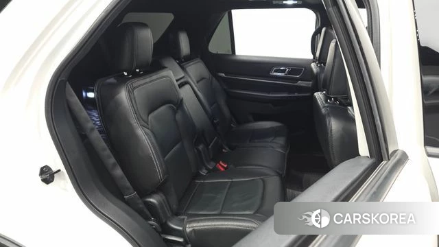Ford Explorer 2018 Белый из Кореи, фото 2
