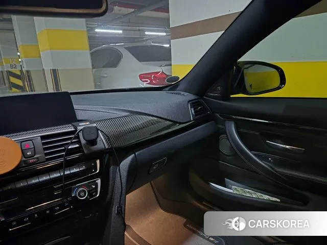 BMW M4 (F82) 2018 Серебристо-серый из Кореи, фото 2