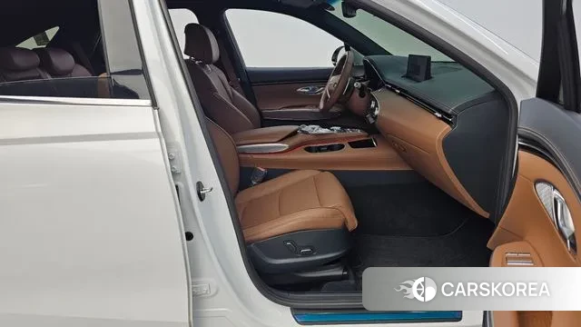 Genesis GV70 2021 Белый из Кореи, фото 2