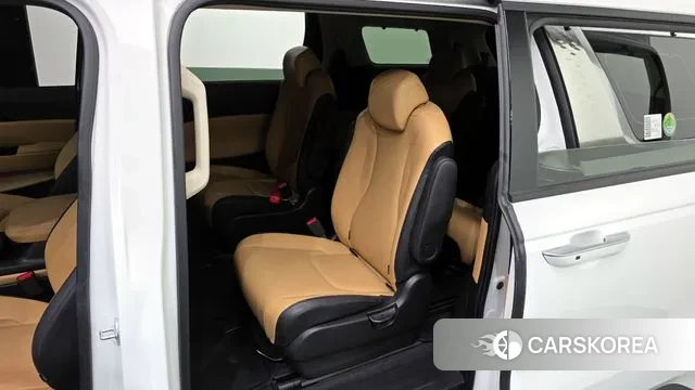 Kia Carnival 4th generation 2022 Белый из Кореи, фото 2
