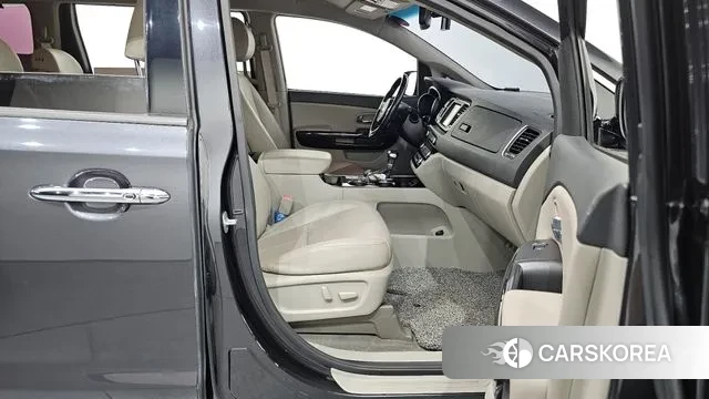 Kia The New Carnival 2018 Серый из Кореи, фото 2
