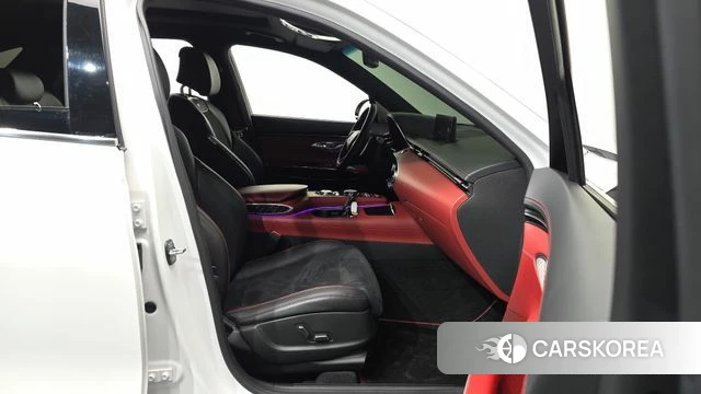 Genesis GV70 2021 Белый из Кореи, фото 2