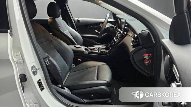Mercedes-Benz C-Class W205 2019 Белый из Кореи, фото 2