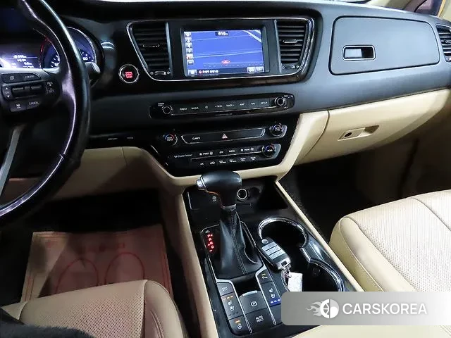 Kia The New Carnival 2018 Черный из Кореи, фото 2