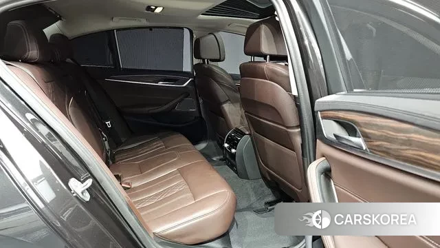 BMW 5 Series (G30) 2022 Серый из Кореи, фото 2