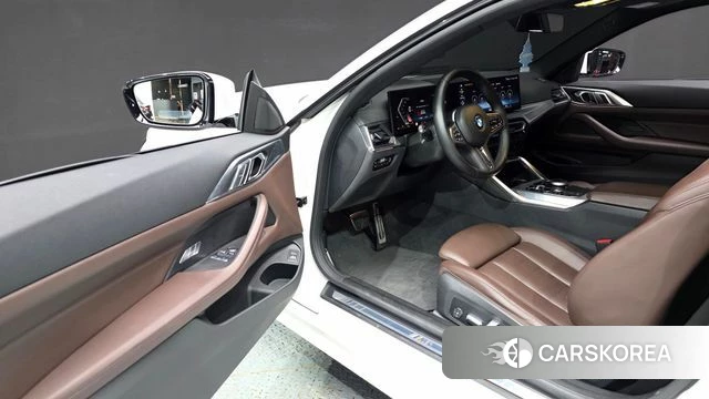 BMW 4 Series (G22) 2023 Белый из Кореи, фото 2