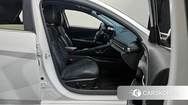 Hyundai Avante (CN7) 2022 Белый из Кореи, фото 2