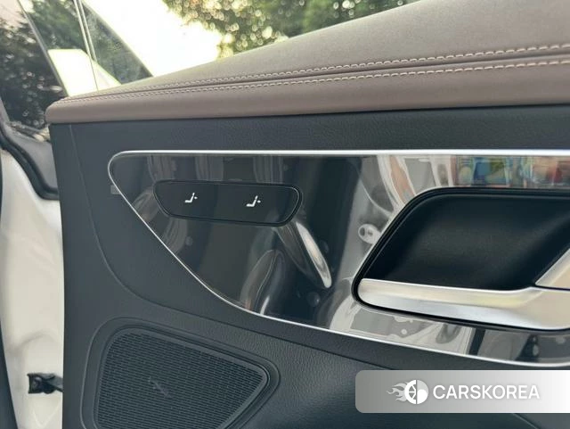 Mercedes-Benz EQE 2025 Белый из Китая, фото 2