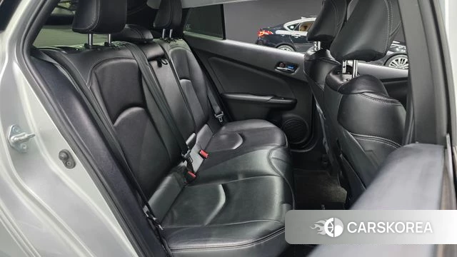 Toyota Prius 4th Generation 2018 Серебряный из Кореи, фото 2