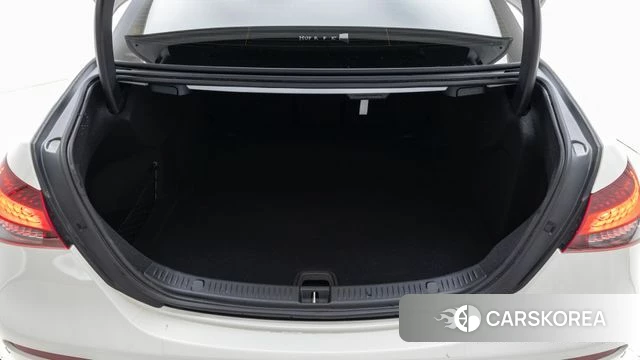 Mercedes-Benz E-Class W213 2023 Белый из Кореи, фото 2