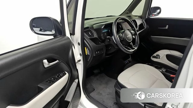 Kia The New Kia Ray EV 2023 Белый из Кореи, фото 2