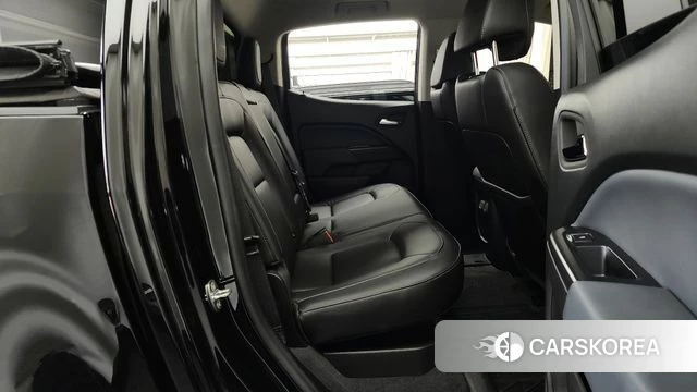 Chevrolet (GM Daewoo) Real New Colorado 2022 Черный из Кореи, фото 2