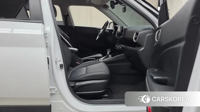 Hyundai Venue 2022 Белый из Кореи, фото 2