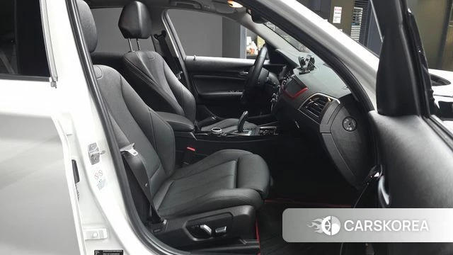 BMW 1 Series (F20) 2019 Белый из Кореи, фото 2