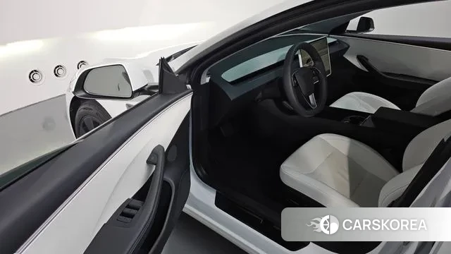 Tesla Model 3 2024 Белый из Кореи, фото 2