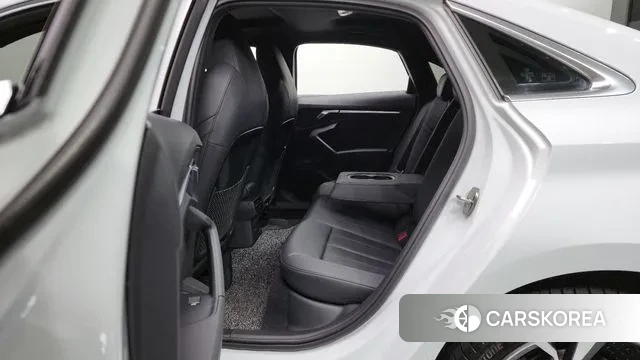 Audi A3 (8Y) 2023 Белый из Кореи, фото 2