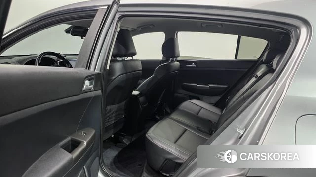 Kia Sportage The Bold 2021 Серый из Кореи, фото 2