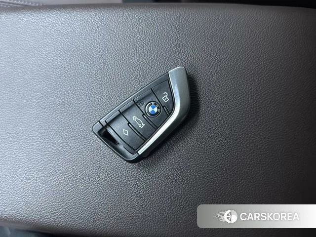 BMW X3 2022 Черный из Китая, фото 2