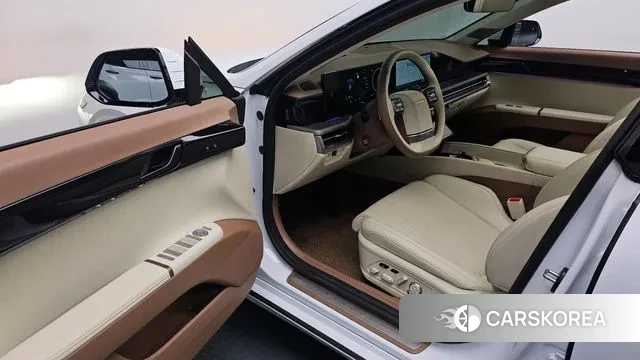 Hyundai Grandeur Hybrid (GN7) 2023 Белый из Кореи, фото 2