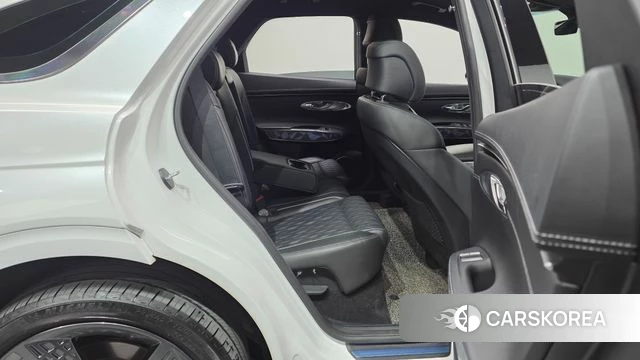 Genesis GV70 2022 Белый из Кореи, фото 2