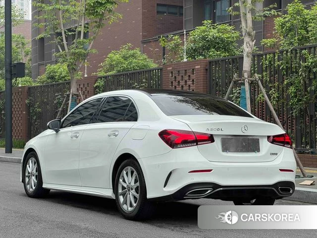 Mercedes-Benz Class A 2021 Белый из Китая, фото 2