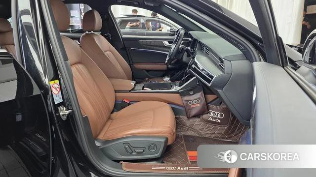 Audi A6 (C8) 2021 Черный из Кореи, фото 2