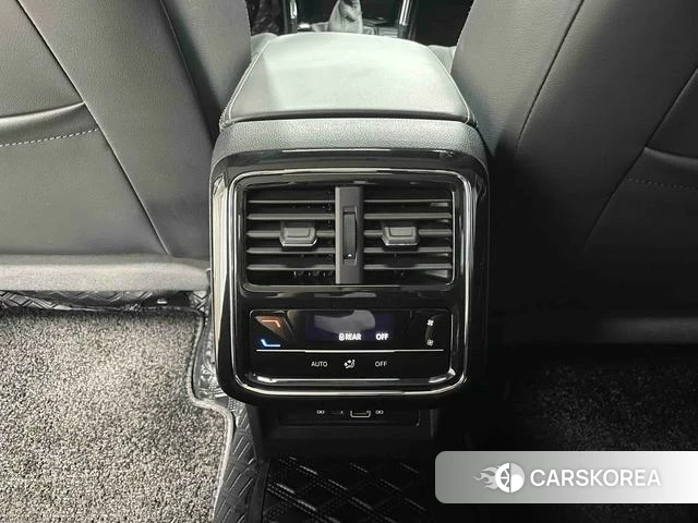 Volkswagen Passat 2023 Черный из Китая, фото 2