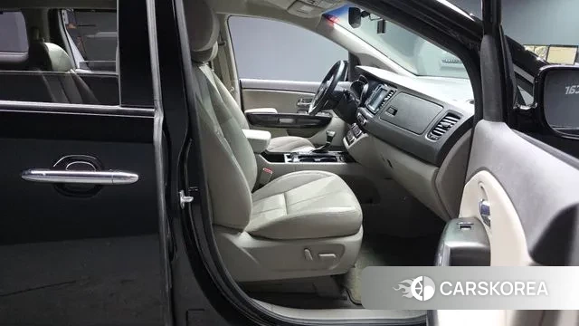 Kia All New Carnival 2018 Черный из Кореи, фото 2