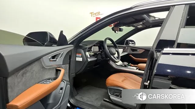 Audi Q8 (4M) 2021 Черный из Кореи, фото 2