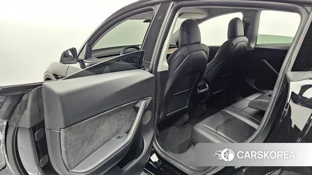 Tesla Model Y 2021 Черный из Кореи, фото 2