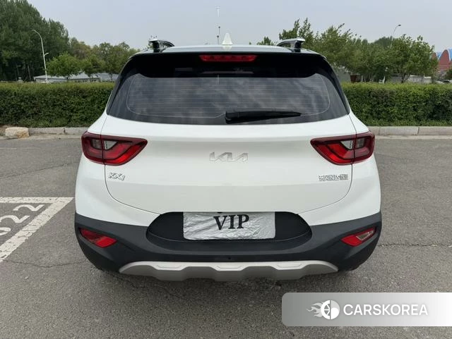Kia Yi Ran 2022 Белый из Китая, фото 2