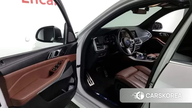 BMW X5 (G05) 2021 Белый из Кореи, фото 2