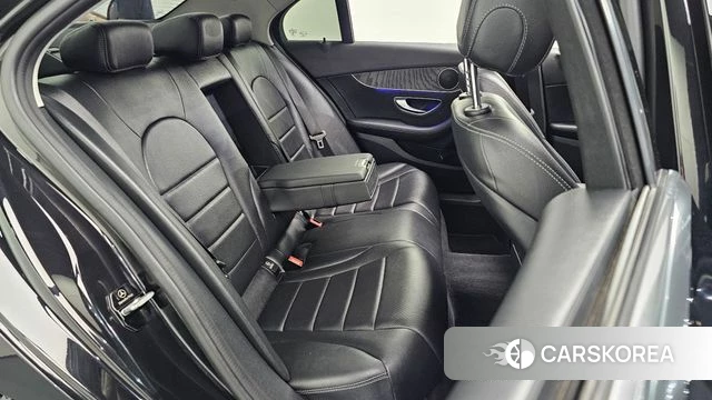 Mercedes-Benz C-Class W205 2019 Черный из Кореи, фото 2