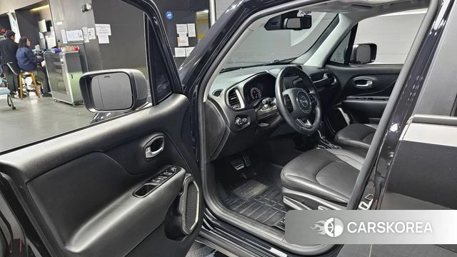 Jeep Renegade 2020 Черный из Кореи, фото 2