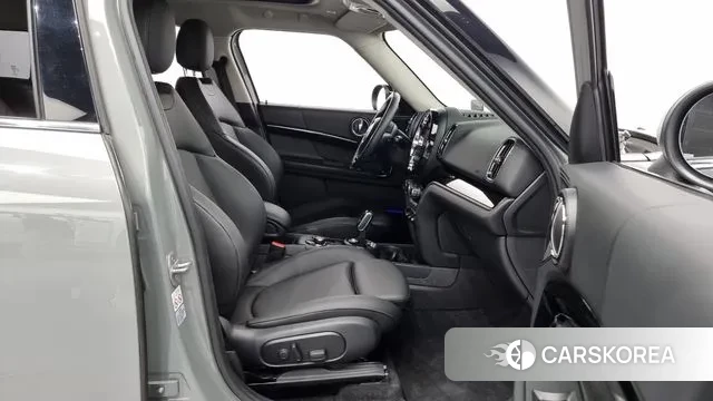 Mini Cooper D Countryman 2020 Серебристо-серый из Кореи, фото 2