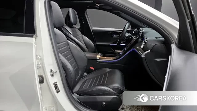 Mercedes-Benz C-Class W206 2022 Белый из Кореи, фото 2