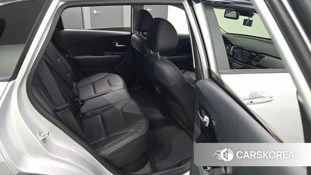 Kia Niro EV 2021 Серебряный из Кореи, фото 2