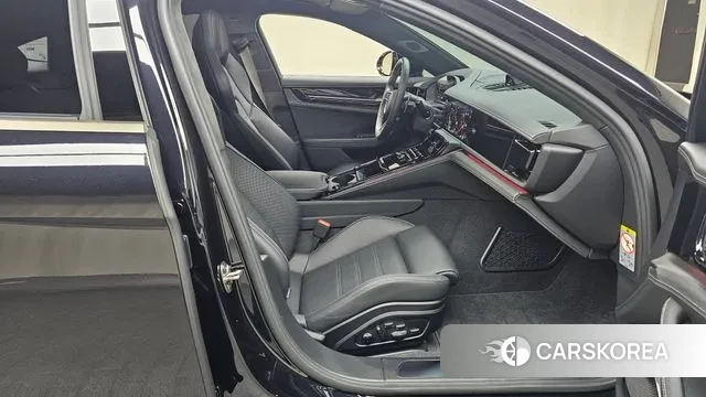 Porsche Panamera (972) 2025 Черный из Кореи, фото 2