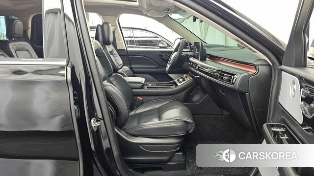 Lincoln Aviator 2nd generation 2023 Черный из Кореи, фото 2