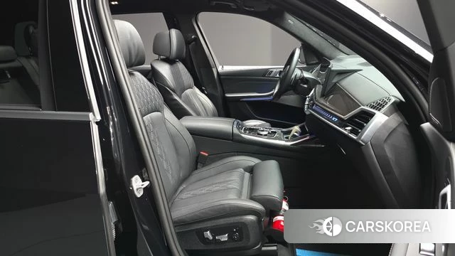 BMW X7 (G07) 2025 Черный из Кореи, фото 2