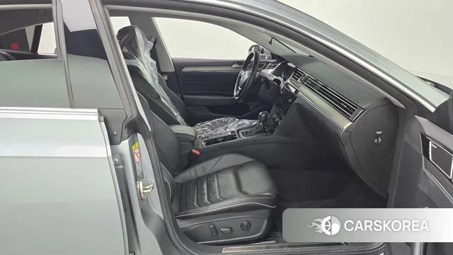 Volkswagen Arteon 2018 Серебряный из Кореи, фото 2