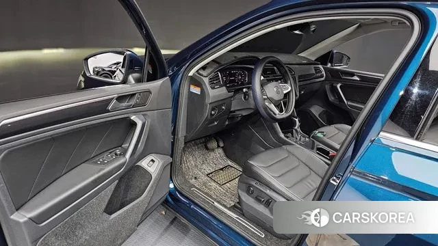 Volkswagen Tiguan second Generation 2022 Синий из Кореи, фото 2