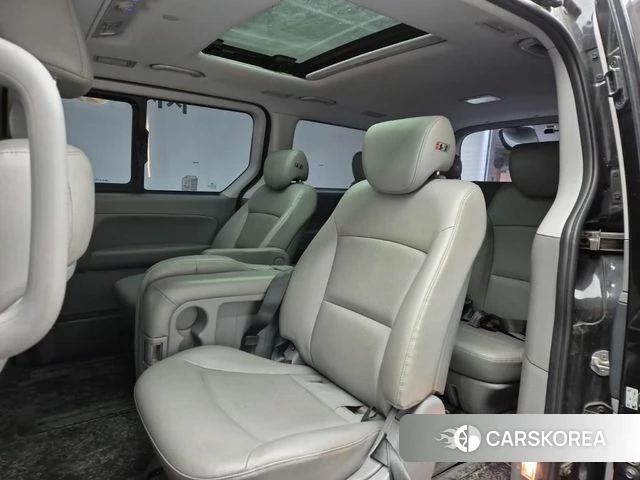 Hyundai The New Grand Starex 2019 Черный из Кореи, фото 2