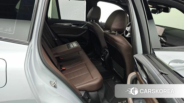 BMW X3 (G01) 2022 Серебристо-серый из Кореи, фото 2