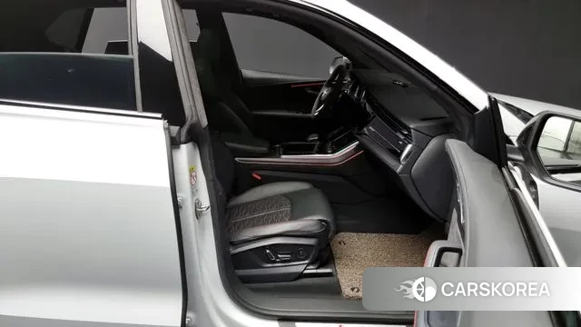Audi RSQ8 (4M) 2022 Белый из Кореи, фото 2