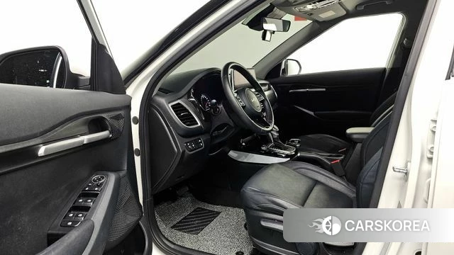 Kia Seltos 2022 Белый из Кореи, фото 2