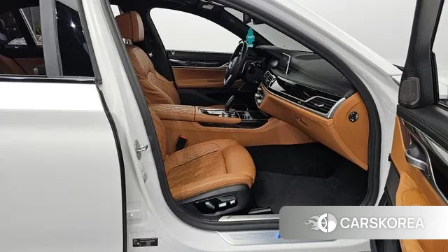 BMW 7 Series (G11) 2019 Белый из Кореи, фото 2