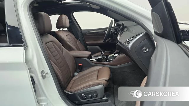 BMW X4 (G02) 2025 Белый из Кореи, фото 2